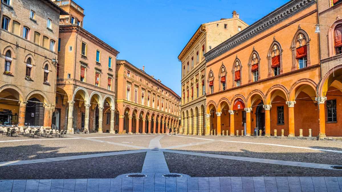 Come Arrivare a Bologna: La Guida Completa