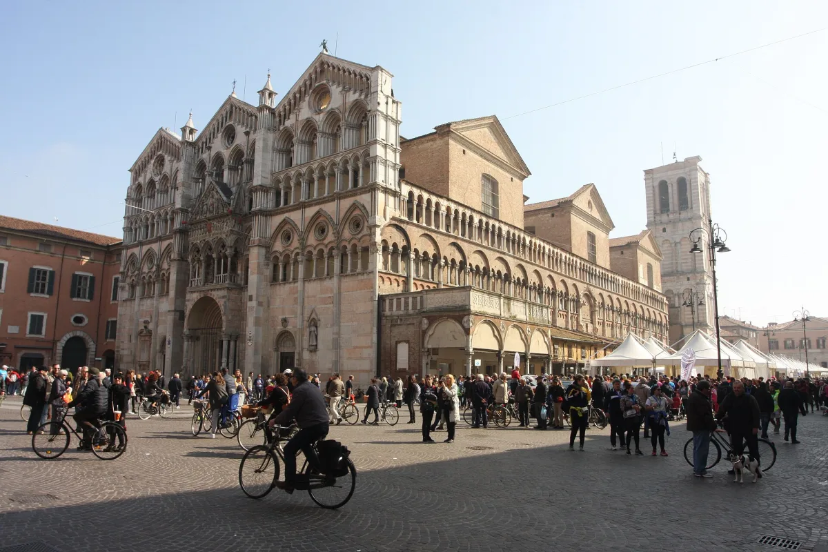 Cosa Vedere a Ferrara: Guida alla Città Estense