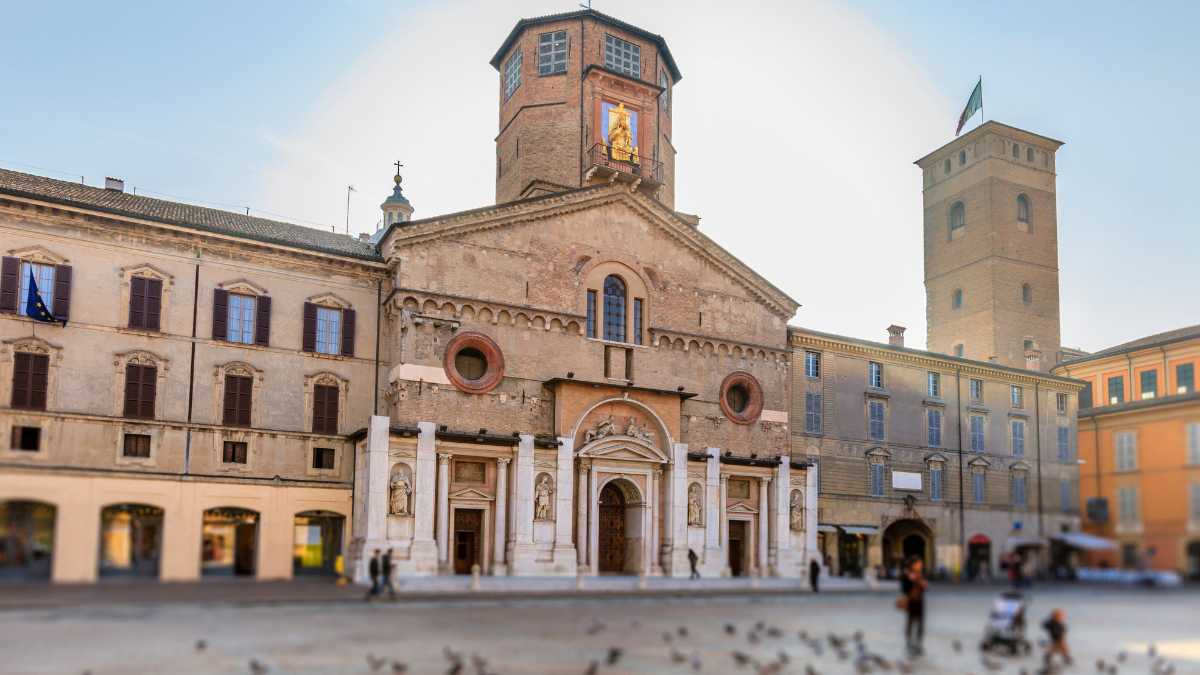 Guida Completa: Come Arrivare a Reggio Emilia