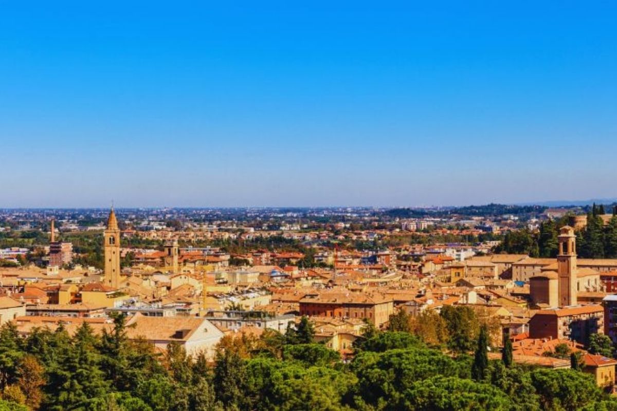 Veduta panoramica di Cesena con la Biblioteca Malatestiana e la Rocca, includi Cesena
